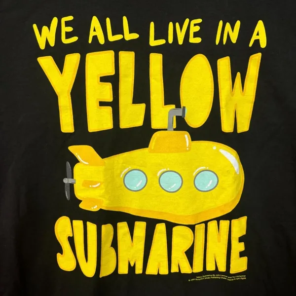 The Beatles We All Live In A Yellow Submarine rock Tshirt size large - Image 2