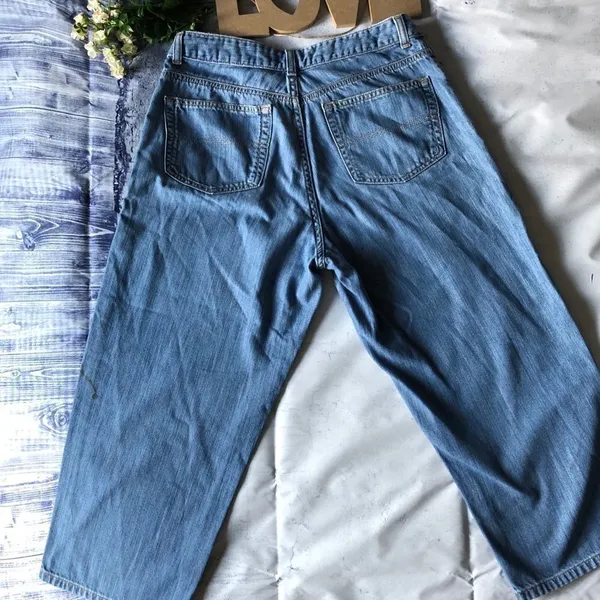 LL Bean Jean Classic Fit Capris (NOTE:READ FLAW) - Image 4