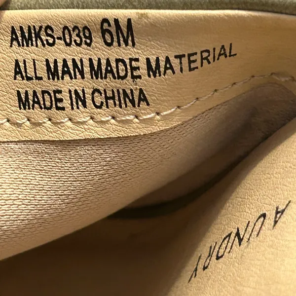 Chinese Laundry Women's olive Mules - Image 9