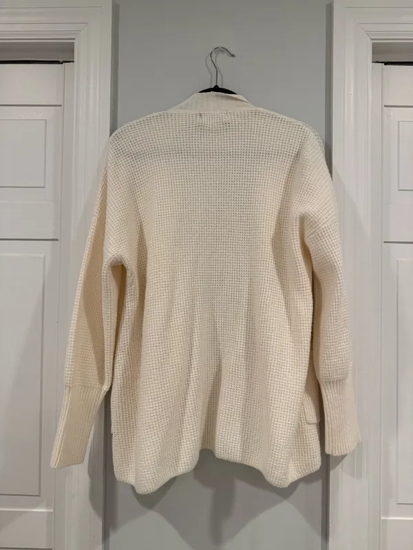 Old Navy Cream Cardigan Knit - Image 2