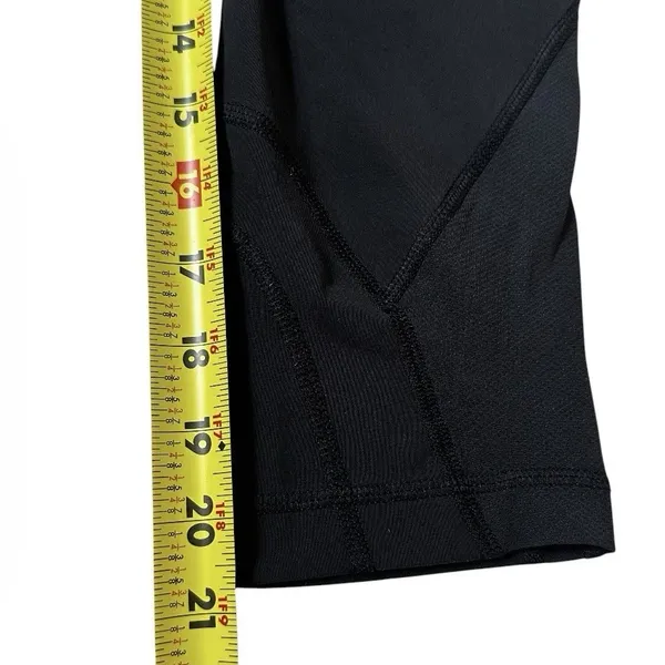 Lululemon Women's Size 4 Black Capri Back Zip Pocket Leggings Yoga Gym | 63-52 - Image 8