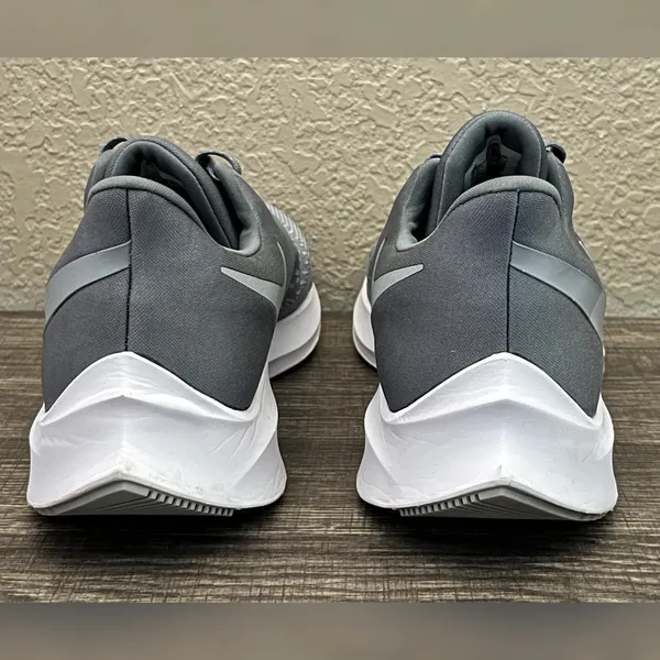 Nike Women’s Air Zoom Winflo 6 Cool Grey Color Shoes Size- 12 - Image 5