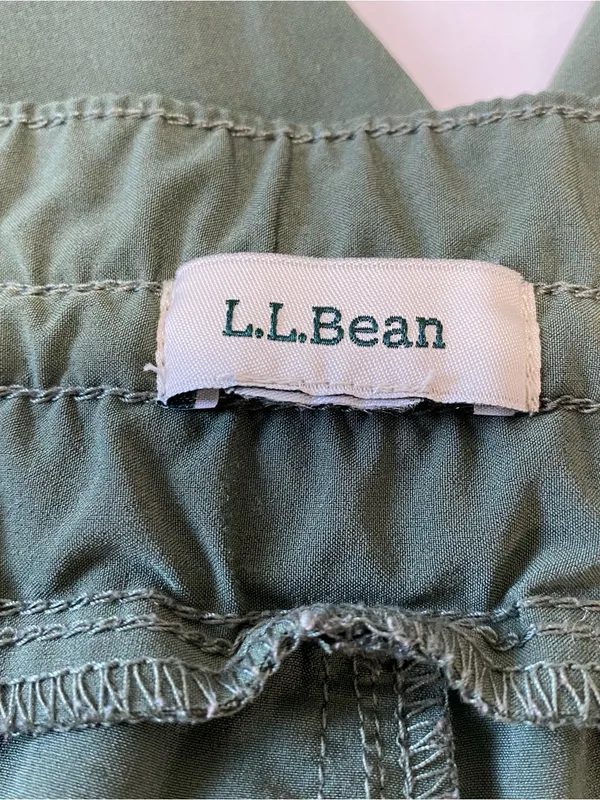L.L. BEAN Capri Hiking Pants - Image 5
