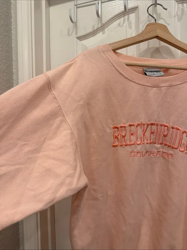 Breckenridge Colorado peach embroidered sweatshirt - Image 4