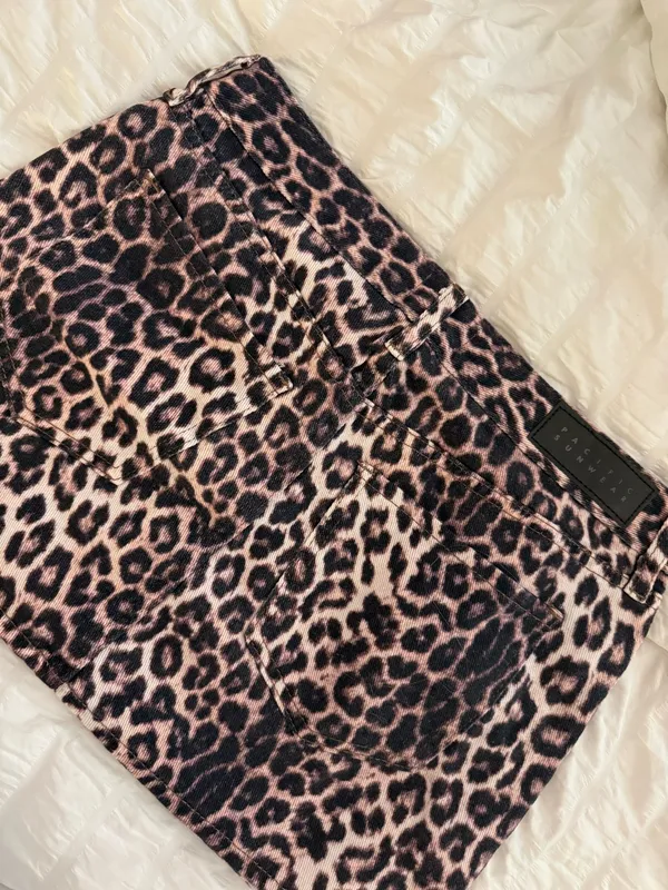 PacSun Leopard Denim Skirt - Image 4