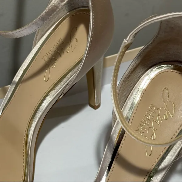 Badgley Mischka Ranya‎ sandals NIB Size 7 - Image 5