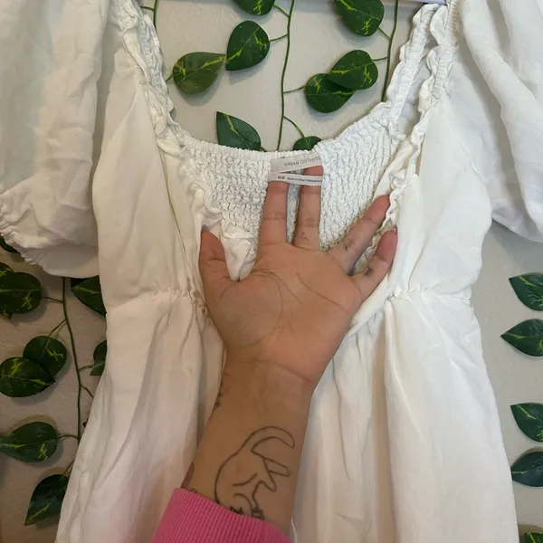 White coquette balletcore urban outfitters women’s romper with pockets size med - Image 7