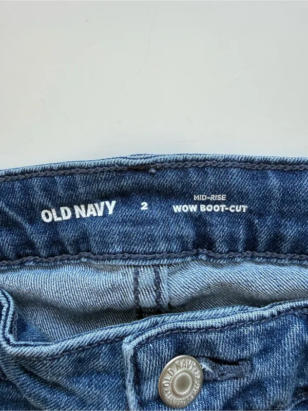 Old Navy Mid-Rise Wow Boot Cut Jeans Size 2 - Image 5