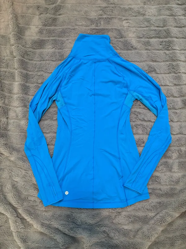 Lululemon Blue Long Sleeve Mock Neck Pullover Size 6 Thumbholes Mesh Panels - Image 4