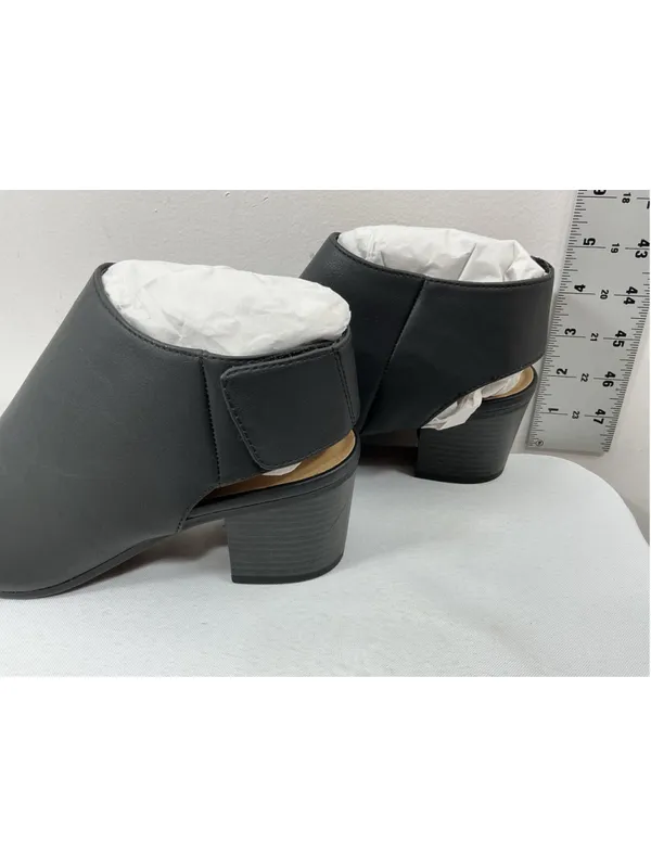 Womans New In Box City Classified Harlyn Peep Toe Sling Back Booties 8 Black - Image 3