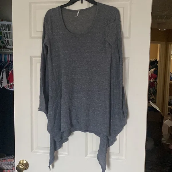 Free people oversized‎ grey top xs - Image 2