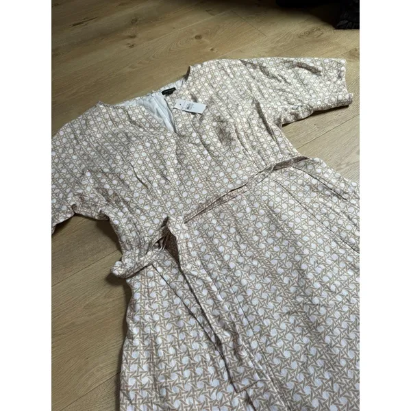 NWT Ann Taylor linen blend‎ dress geometric print belted waist v-neck size 6 - Image 5