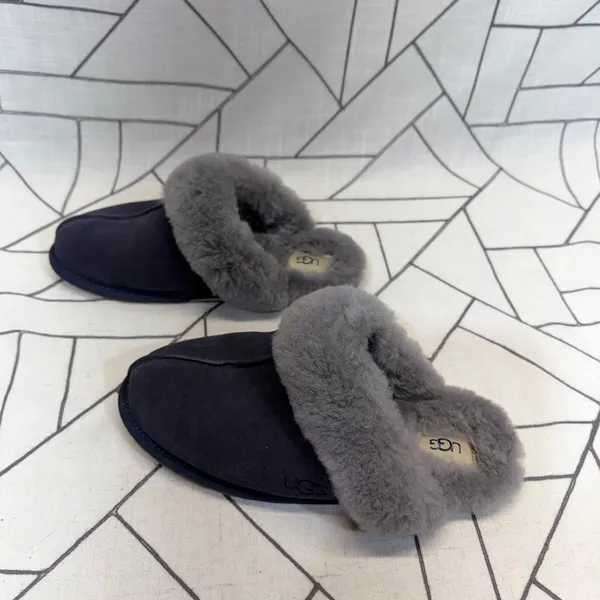 UGG Scuffette II Slippers Size 9 Navy Blue Grey Sheepskin Suede Mules 1106872 - Image 4