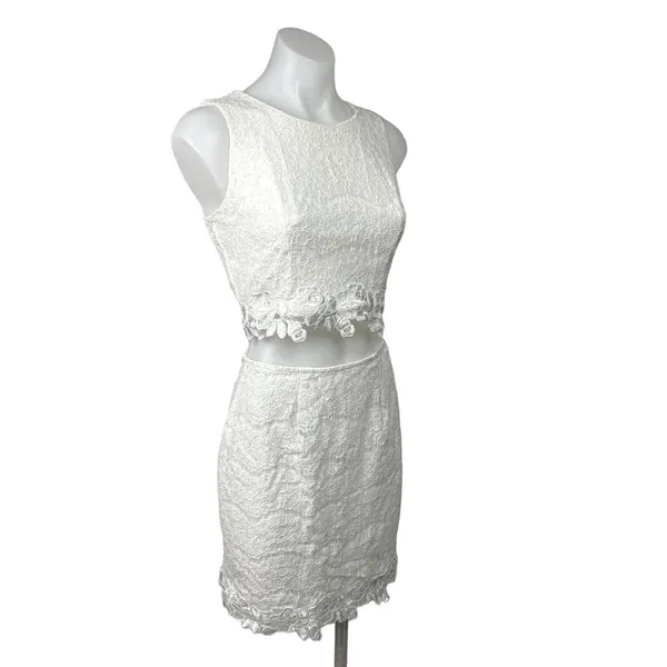 I.N. San Francisco White Lace Sleeveless Formal Crop Top Mini Skirt Set Size S - Image 2
