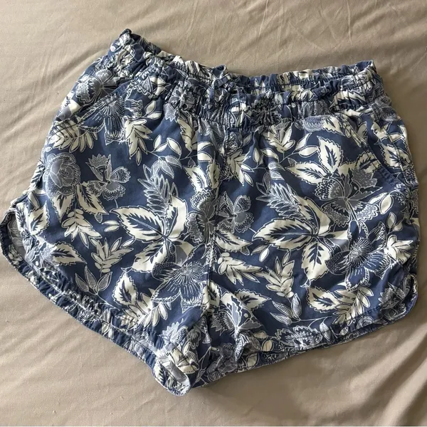 American Eagle Blue & White Tropical Floral‎ Print High Rise Shorts Small - Image 2