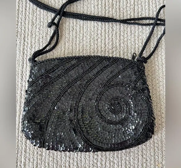 Vintage 70s LaRegale Hand Made Black Beaded Sequin Formal Dressy Going Out Purse - Image 7