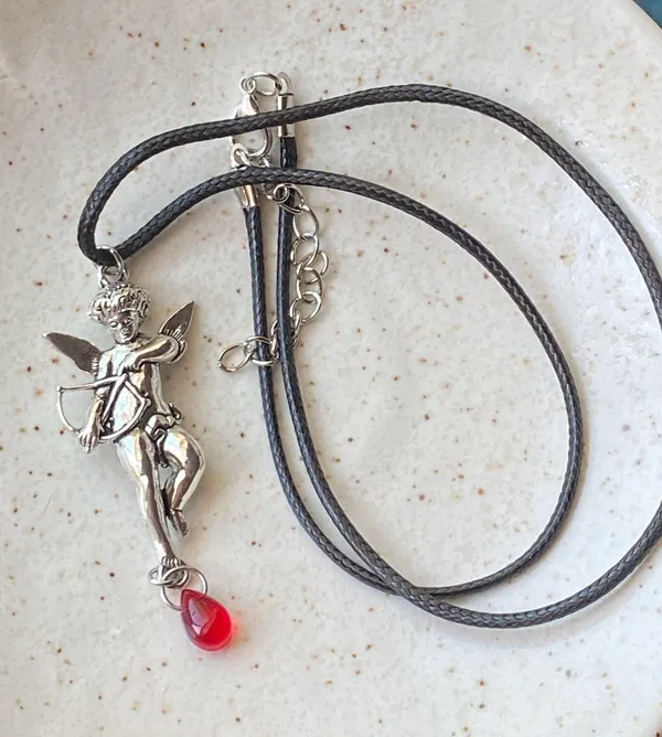 Handmade aesthetic vintage goth romance angel/cherub simple necklace👼❤️ - Image 6