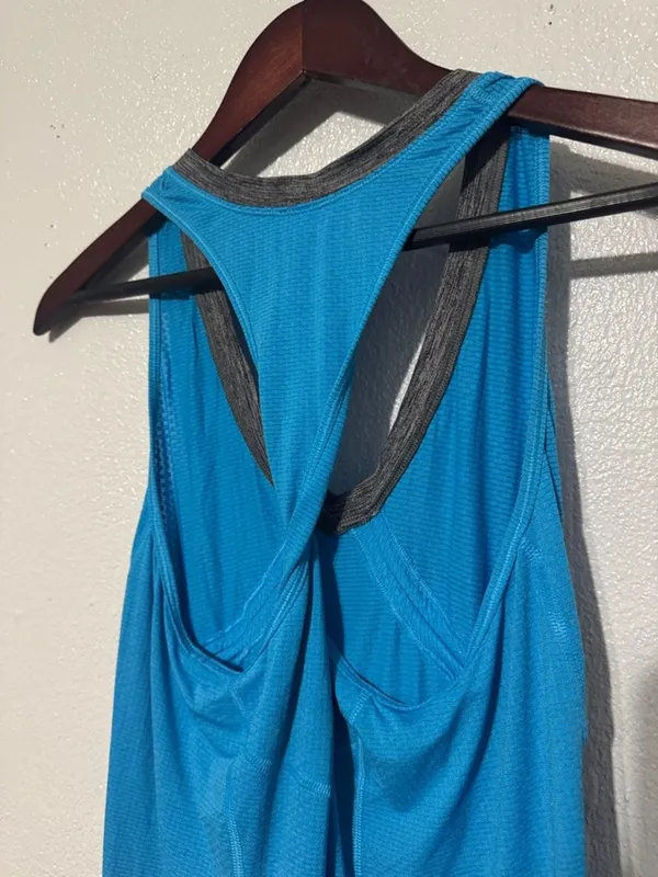 Lululemon Elevate Tank Top Blue Trim Adjustable Drawstring Hem Racerback Gym - Image 7