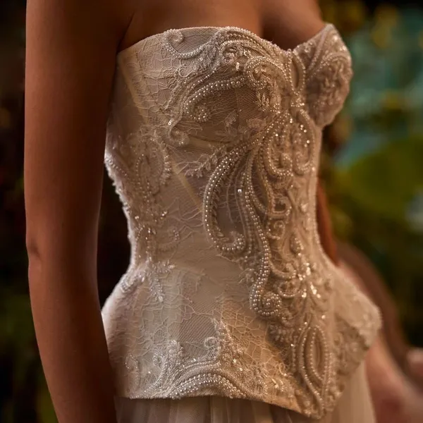 Milla Nova Strapless wedding dress - Image 3