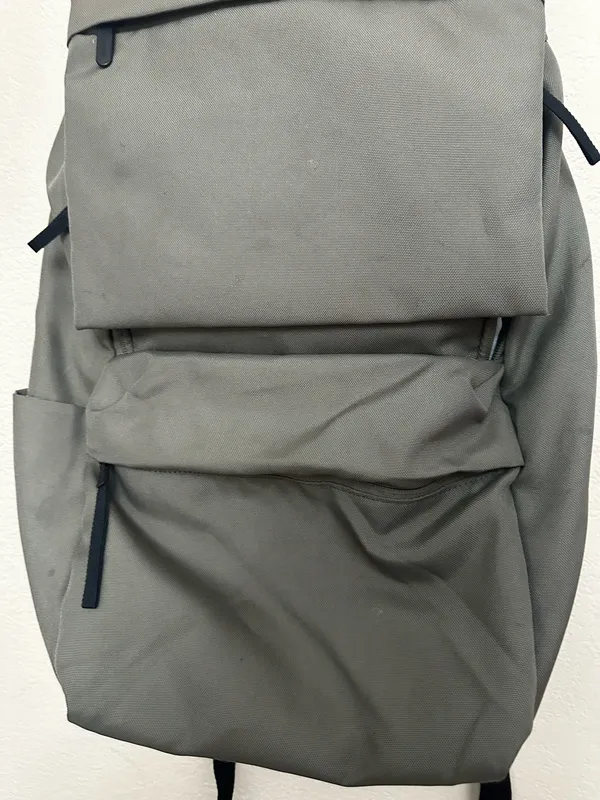 Everlane Backpack Grey - Image 3