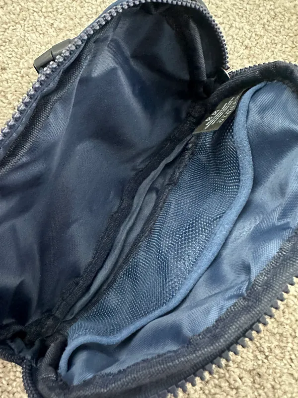 Navy blue belt bag - Image 3