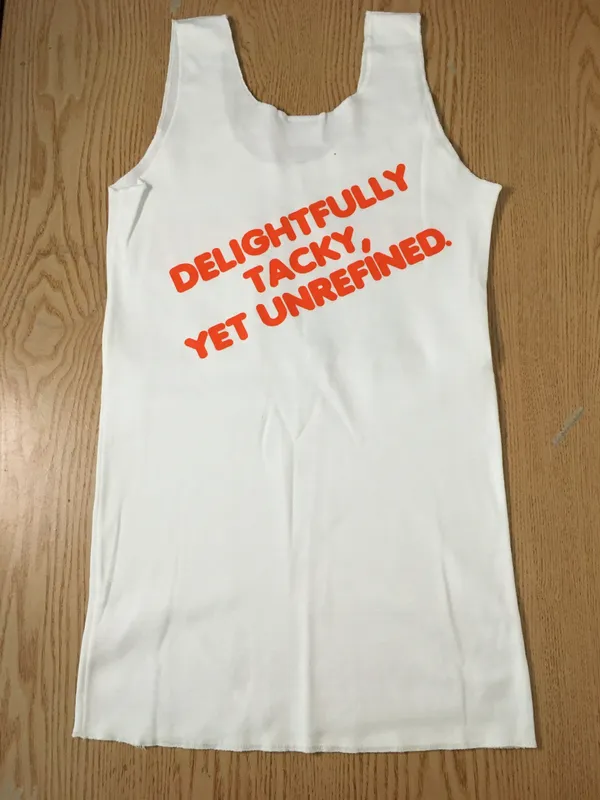 New Women’s Hooters Tank and Shorts Outfit from Clearwater Florida Size Medium - Image 10