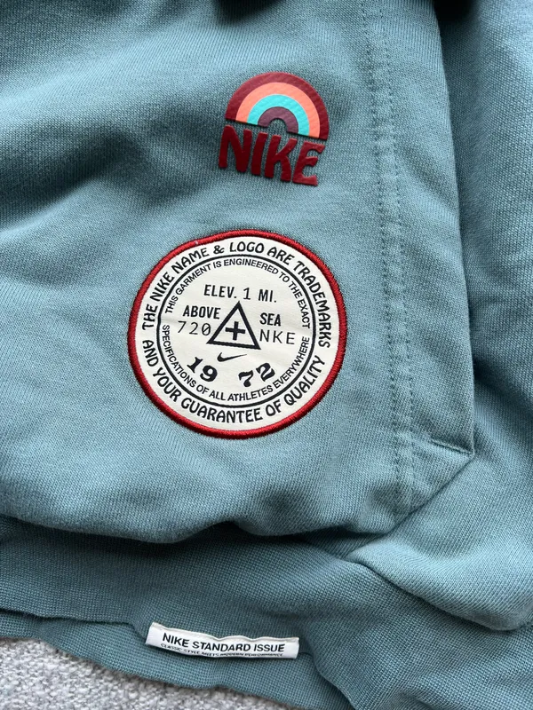 Nike hoodie - Image 2