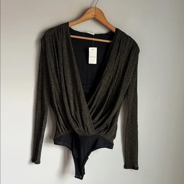 NEW Abercrombie & Fitch Long-Sleeve Draped Deep-V Bodysuit Small - Image 2
