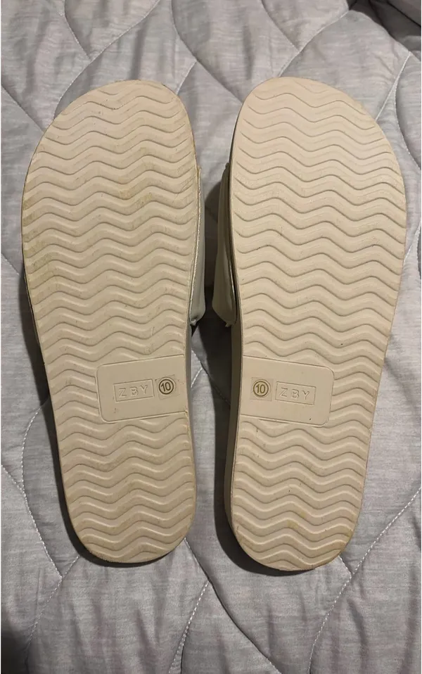 Amazon ZBY Beige Slides - Image 3
