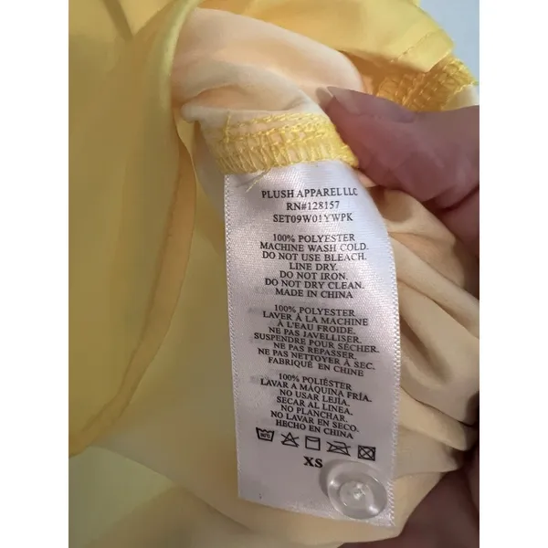 Revolve Plush‎ Pajamas Women’s Yellow 2 Piece Set Button Up Top And Shorts $154 - Image 9