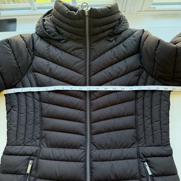 Michael Kors Quilted Hooded Jacket Size Medium - Image 8