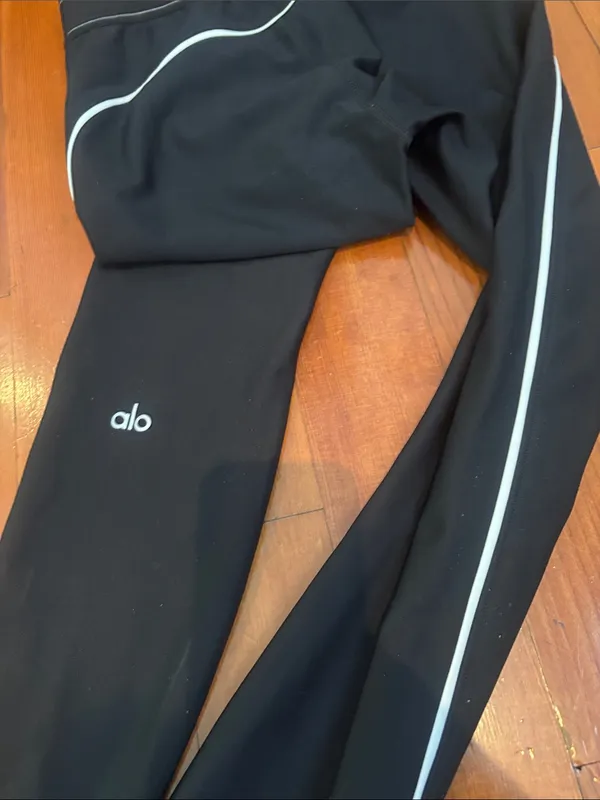 Alo Yoga Airlift High-Waist Suit Up Legging XXS like new - Image 8