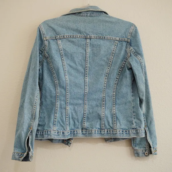 Sundance Size Small Denim Jacket Light Wash Blue Cotton Trucker Worn In Western - Image 6