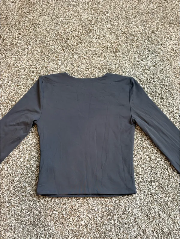 Aritzia Babaton Contour Top Crop - Image 2