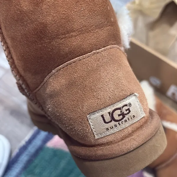 Ugg Bailey Button Boots in Chestnut size 6 - Image 4