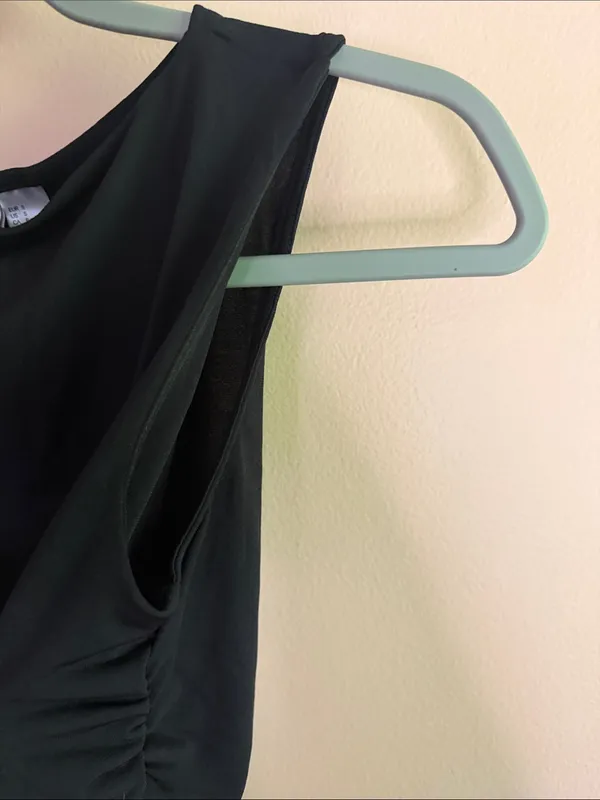 H&M Black Sleeveless Ruched Tank - Image 4