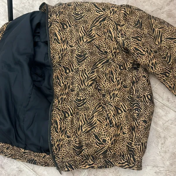 VTG Y2K Women Animal Print oversized Jacket Size S - Image 6