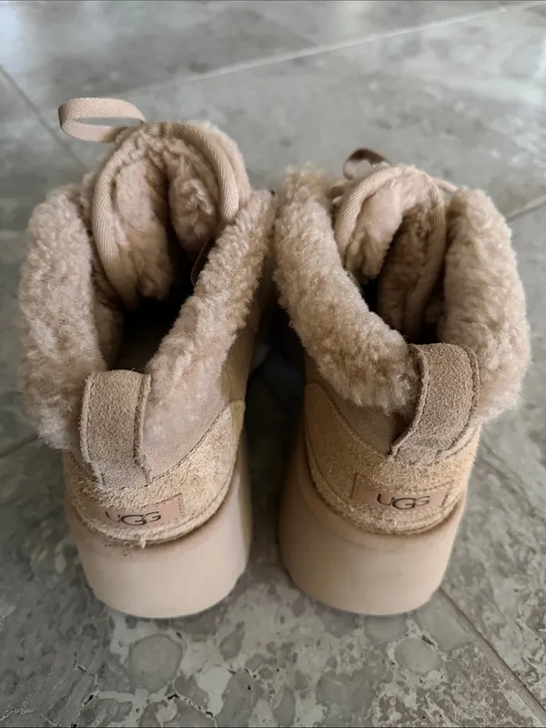 UGG Classic New Heights Lace-Up Boots in Sand/Tan, Size 12, NEW without Box - Image 6