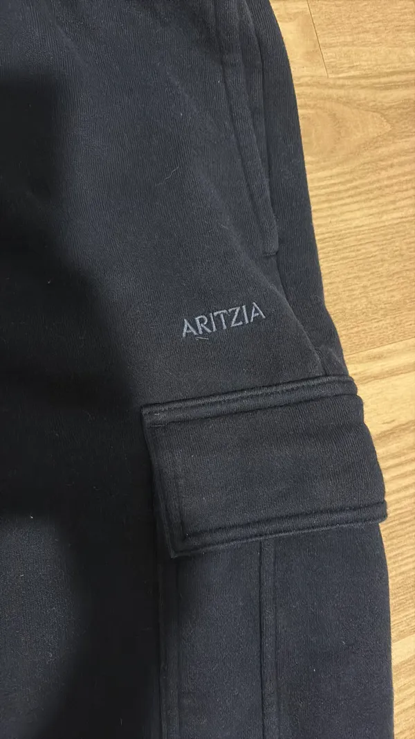 Small Aritzia navy blue sweatpants - Image 3