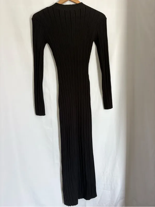 Almost Famous Long Sleeve Black Ribbed Knit Maxi Dress small - Image 6