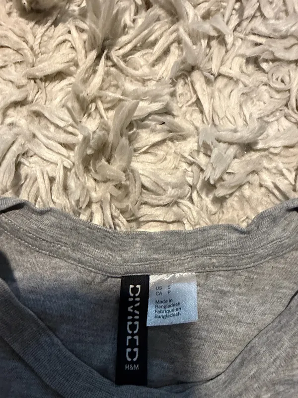 H&M T-Shirt Cropped - Image 2