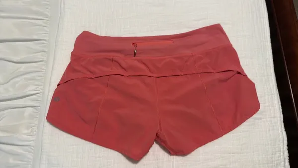 Lululemon Shorts 2.5" size 8  - Image 4