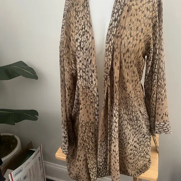 Victoria's Secret camo-colored kimono robe - Image 3