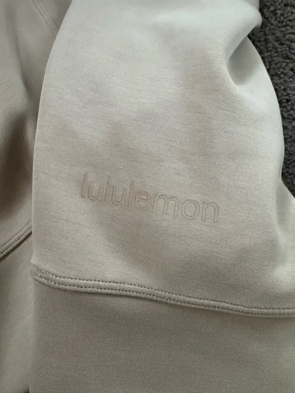 Lululemon sweatshirt - Image 3