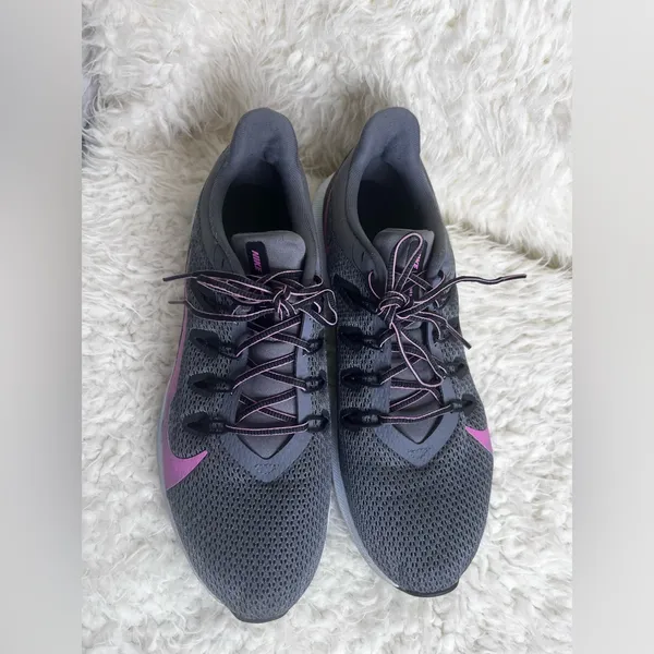 Nike Women's Size 10 Quest Grey Pink Running Sneakers - Image 3