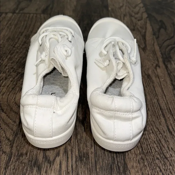 Women’s White Casual Shoes Size 8 - Image 2
