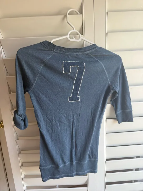 Abercrombie y2 Blue V-Neck 3/4 Sleeve Tee - Image 3