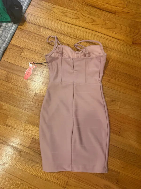 Pink dress - Image 3