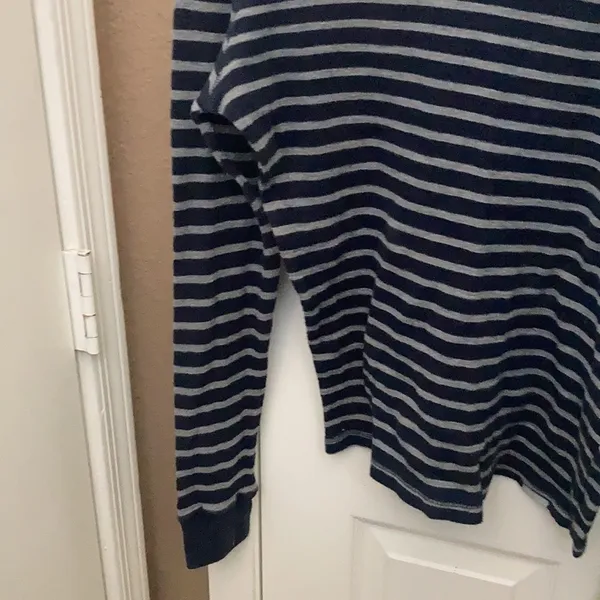 FINAL MARKDOWN Ladies Aeropostale top medium - Image 2