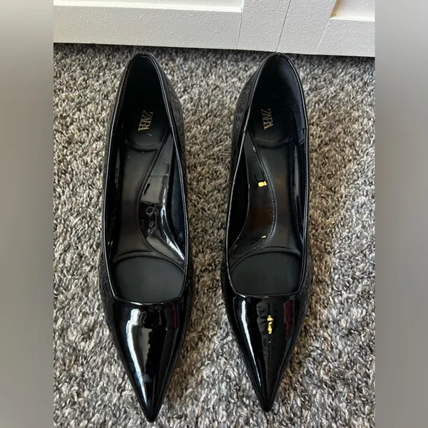 Zara Women’s Black Patent Pumps Heels Size EU 39‎ - Image 4
